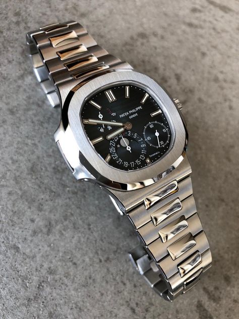 Stylish Watches Men, Fancy Watches, Patek Philippe Watches, Premium Watches, Retro Watches, Stylish Watches, Mens Accessories Fashion, Beautiful Watches, Luxury Watches For Men