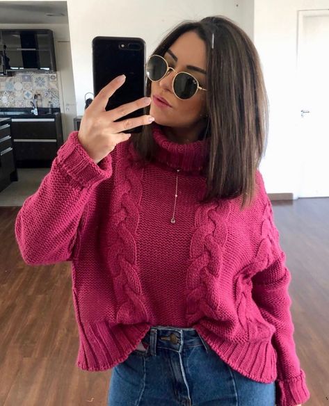 Magenta Turtleneck Outfit, Dark Pink Sweater Outfit, Peach Sweater Outfit, Magenta Sweater Outfit, Pink Jumper Outfit, Cozy Sweater Outfits, Pink Sweater Outfit, Cozy Sweaters Outfits, Cute Oversized Sweaters