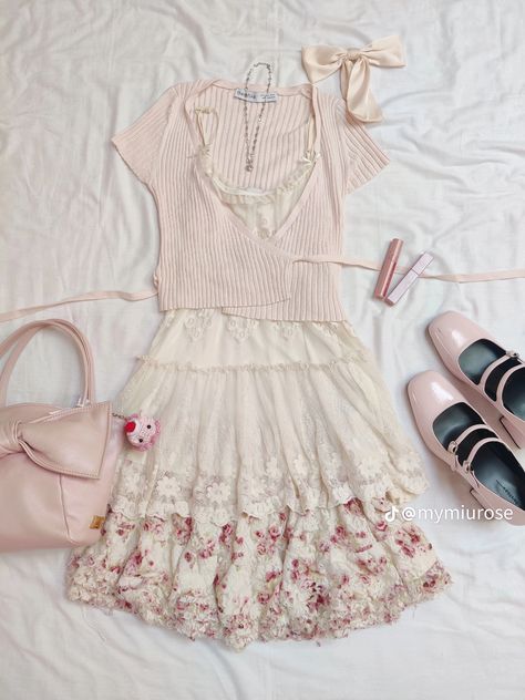 Hyperfem Outfits, Japanese Summer Outfits, Shoujo Fashion, Shojo Girl, Dollcore Outfits, Japanese Fashion Kawaii, Coquette Outfits, Shoujo Girl, Dr Wardrobe