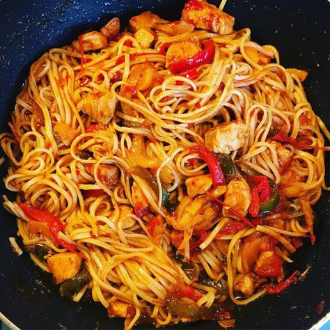 RTF on Instagram: “✨Chilli Chicken Noodles✨ . One of my favourite quick turn around meals is this spicy noodle dish which I’ve revamped to create a thicker…” Chilli Chicken Noodles, Spicy Noodle, Chicken Noodles, Noodle Dish, Spicy Noodles, Chilli Chicken, Noodle Dishes, Chicken Noodle, My Favourite