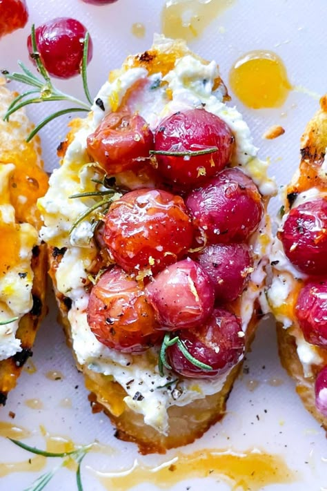 Roasted Grape Whipped Goat Cheese Crostini | foodiecrush.com Grape Crostini, Grape Appetizers, Roasted Grapes, Cheese Crostini, Goat Cheese Crostini, Goat Cheese Appetizer, Crostini Appetizers, Whipped Goat Cheese, Grape Recipes