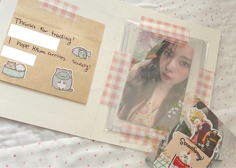 Kpop Trade Packaging, Packing Idea, Sakura Le Sserafim, Love Mail, Kpop Diy, Kpop Photocard, Card Inspo, Happy Mail, Kpop Aesthetic