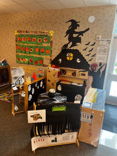 Students have the choice to buy a ticket or they can dress up. We put out a variety of costumes to change into. Dramatic Play Dress Up, Play Dress Up, Dramatic Play Centers, Play Centre, Halloween 2019, Dramatic Play, The Choice, Play Dress, Haunted House