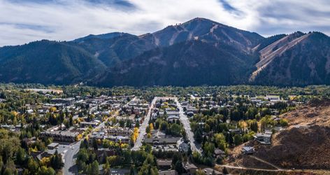 Western Architecture, Idaho Vacation, Idaho Adventure, Ketchum Idaho, Washington State Parks, Idaho Travel, Cascade Mountains, Oregon Travel, Romantic Weekend