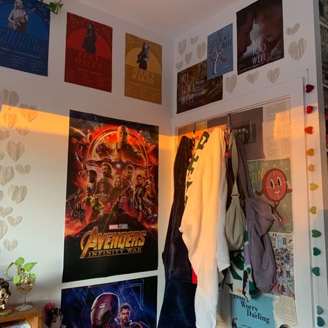 Nerdy Bedroom Decor, Nerdy Bedroom, Cottage Core Bedroom, Marvel Room, Marvel Girl, Bedrooms Decor, Room Stuff, Marvel Girls, Master Bedrooms