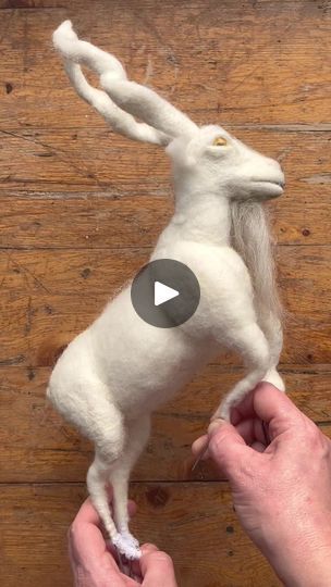 Wool Sculpture, Yule Goat, Wool Felting, Needle Felting Tutorials, Mountain Goat, Felted Animals, Felting Tutorials, Needle Felt, Needle Felted Animals