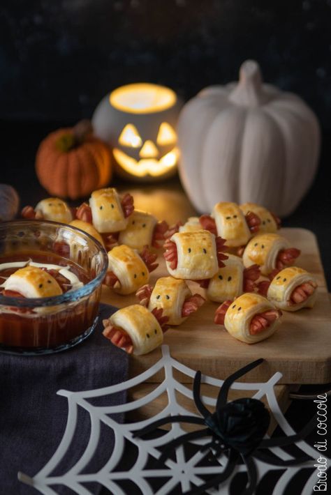 Snack Halloween, Creepy Halloween Food, Recetas Halloween, Fiesta Halloween, Halloween Breakfast, Halloween Menu, Spooky Food, Halloween Party Snacks, Fun Halloween Food