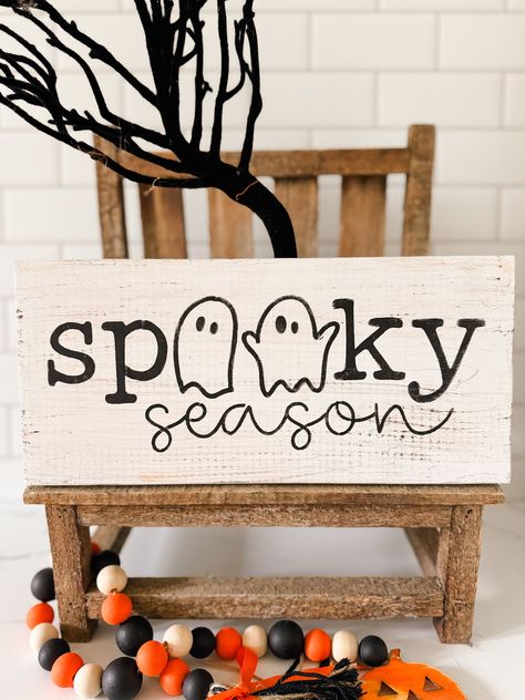 Wood Plank Halloween Decor, Ghost Wood Sign, Spooky Season Decorations Diy, Small Halloween Signs Wooden, Scrap Wood Halloween Projects, Dollar Tree Ghost Wood Cutout, Funny Halloween Signs Diy, Hand Painted Halloween Signs, Halloween Wall Signs