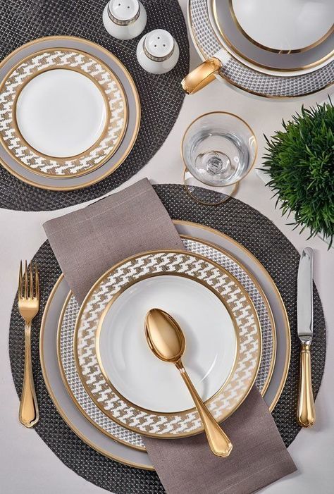 Modern plates set dinnerware