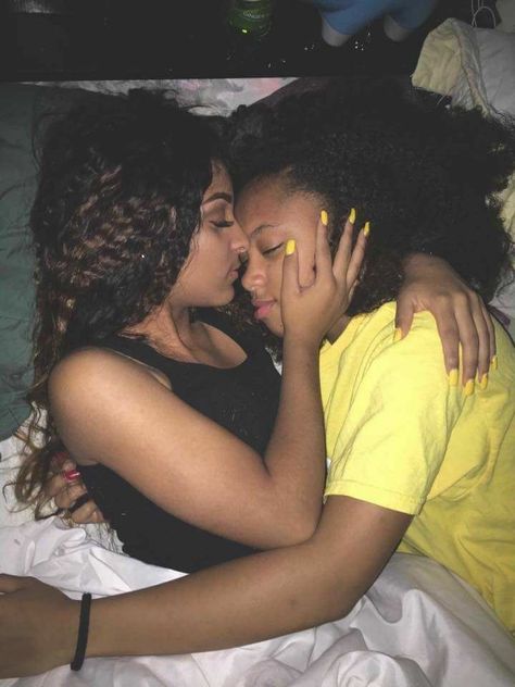 Fem Lesbian, Girlfriend Goals, Lgbt Love, Girl Couple, Black Love Couples, Cute Relationship Photos, Black Couples Goals, Cute Relationship Goals, I Love Girls