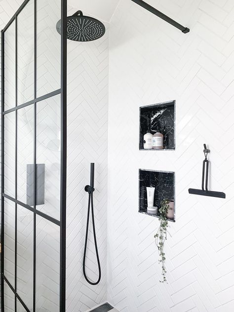 Black White Bathrooms, Timeless Bathroom, Shower Storage, Bad Inspiration, Small Showers, Bathroom Renos, Dream Bathroom, White Bathroom, Shower Room