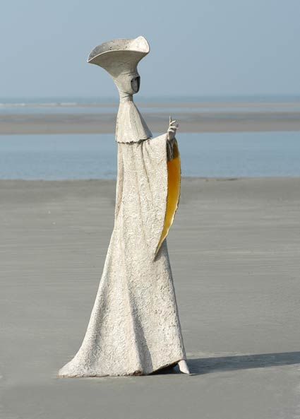 Catto Gallery - Philip Jackson - Large Sculptures Outdoor Sculpture, Sculpture Installation, Drawing Tips, Costume Design, Character Design Inspiration, Sculptor, Look Fashion, Character Inspiration, Sculpture Art