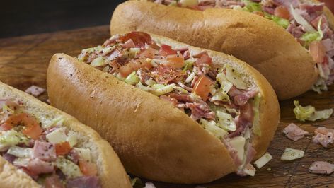 Chopped Italian Sandwich, Chopped Salad Recipe, Muffuletta Sandwich, Cuban Bread, Recipe Tiktok, Chopped Salad Recipes, Chopped Ham, Italian Sandwich, Pork Bacon