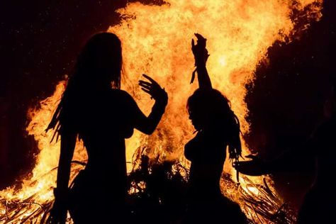 Blessed Beltane Fire Ritual Fire Woman Aesthetic, Dancing Around Fire, Tribe Aesthetic, Blessed Beltane, Fire Ritual, Fire Dancing, Ritual Dance, Nature Witch, Fire Festival