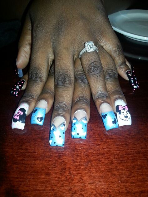 Minnie mouse nails Mouse Nails, Minnie Mouse Nails, Minnie Mouse, Nails, Beauty, Design