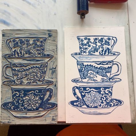 Easy Rubber Stamp Design, Printmaking Designs Ideas, Teacup Lino Print, Print Making Ideas Printmaking, Two Color Lino Print, Lino Print Making, Cute Linocut Prints, Linolium Printing Designs, Linocut T Shirt