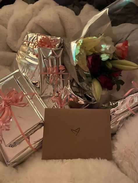 Chrome presents flowers Opening Gifts Aesthetic, Birthday Gifts Aesthetic Pictures, Gifts Asthetic Picture, Birthday Wrapping, Birthday Gift Aesthetic, Birthday Gifts Aesthetic, Gift Aesthetic, Birthday Box Ideas, Eighteenth Birthday