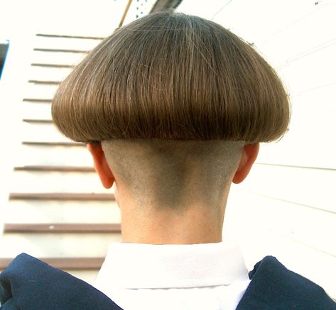 All sizes | Tabitha's Ultimate Mushroom | Flickr - Photo Sharing! Mushroom Cut Hairstyle, Mushroom Hairstyle, Bowl Haircut Women, Bowl Cut Hair, Mushroom Haircut, Natural Hair Haircuts, Bowl Haircuts, Mushroom Hair, Athletic Hairstyles