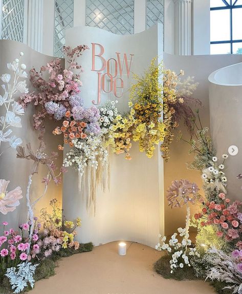 Wedding Flowers Background, Wedding Stage Ideas, Event Decor Business, Resepsi Pernikahan, Pastel Wedding Theme, Photo Corner, Stage Ideas, Decor Business, Dream Wedding Decorations