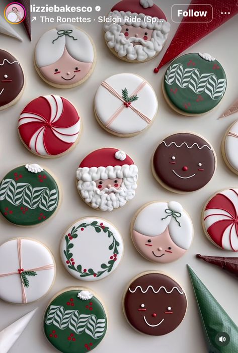 Christmas Sugar Cookie Designs, Christmas Cookie Icing, Royal Icing Christmas Cookies, Holiday Cookies Decorated, Decorated Christmas Cookies, Christmas Sugar Cookies Decorated, Gingerbread Cookies Decorated, Cute Christmas Cookies, Royal Iced Cookies