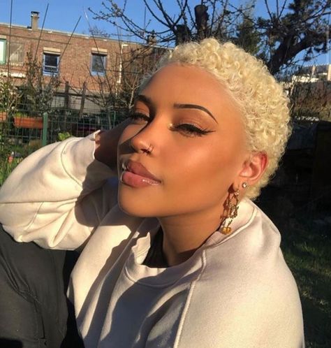 BALDIE UNIVERSITY on Instagram: “It’s the curls for me😍😍 . Tag source . #baldgirlsonly #baldwomen #baldbeauty #protectivestyling #myhaircrush #twa #taperedtwa #thecutlife…” Platinum Blonde Short Hair Black Women, Blonde Shaved Hair, Blonde Buzzcut Woman Black, Platinum Blonde Twa, Short Platinum Blonde Hair Black Women, Shaved Hair Designs For Women, Short 4b Hair, Short Platinum Hair, Blonde Twa