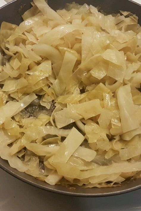 Fabulous Fried Cabbage | "I give this recipe five stars because it's incredibly easy AND really tasty. Great as written, but also turns out well using vegetable broth instead of chicken broth for the vegetarian-minded." #allrecipes #irishrecipes #irishfood #stpatricksday #stpatricksdayrecipes Fried Cabbage Recipes, Vegetable Stir Fry Recipe, Healthy Vegetable Recipes, Fried Cabbage, Vegetable Broth, Cabbage Recipes, Irish Recipes, Stir Fry Recipes, Salad Side Dishes