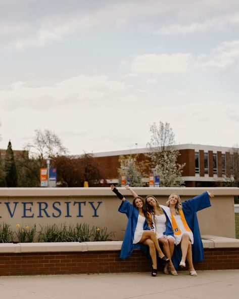 Nothing sweeter than getting your grad photos with your roomies since freshman year 🥹 . . . . . . . . . . . . Graduation, Boise State University, BSU, Senior Season, Graduation photos, portrait session, grads, Seattle Photographer, Idaho Photographer, portrait photography Boise State Aesthetic, Idaho Boise, Idaho State University, Grad Picture Ideas, Senior Season, Boise State University, Go Broncos, College Game Day, Idaho State