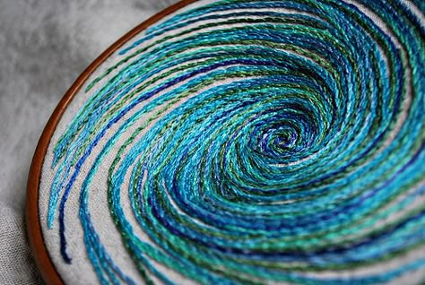 Embroidery Challenge, Silk Ribbon Embroidery, Hand Embroidery Stitches, Running Stitch, Embroidery Hoop Art, Art Textile, Embroidery Inspiration, Embroidery Tutorials, Ribbon Embroidery