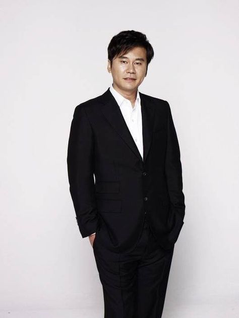 Yang Hyun Suk explains why YG artists haven't been appearing on KBS programs | http://www.allkpop.com/article/2015/05/yang-hyun-suk-explains-why-yg-artists-havent-been-appearing-on-kbs-programs Yang Hyun Suk, Vice Magazine, Yg Artist, Yg Ent, Top Bigbang, Music Channel, Korean Entertainment, Family Entertainment, Korean Pop