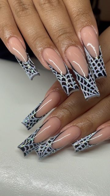 𝐴𝑏𝑖𝑔𝑎𝑖𝑙 𝐺𝑜𝑚𝑒𝑧|20| on Instagram: "Who doesn’t love glitter spiderwebs 🕸️🕷️ • • • #halloweennails #spookynails #longnails #nailinspo #glitternails #blacknails #spiderwebnails #fallnails #lynwoodnails #southgatenails #downeynails #lanails #lanailtech #valentinobeautypure" Spiderweb Nails, Halloween Acrylic Nails, La Nails, T Love, Halloween Nail, Acrylic Nails Coffin, French Tip Nails, Mani Pedi, Black Glitter