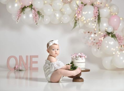 Cake Smash Inspiration, 1st Birthday Cake Smash, 1 Birthday, Birthday Cake Smash, 1st Birthday Cake, Balloon Flowers, Studio Decor, Smash Cake, Toddler Girl Dresses