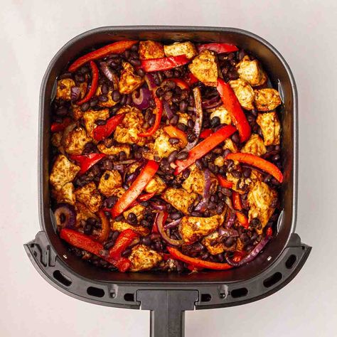 Air Fryer Mexican Chicken, Chicken Fajitas Oven, Air Fryer Mexican, Taming Twins, Chicken Traybake, Simple Sides, Easy Chicken Fajitas, Delicious Family Dinners, Freezer Food