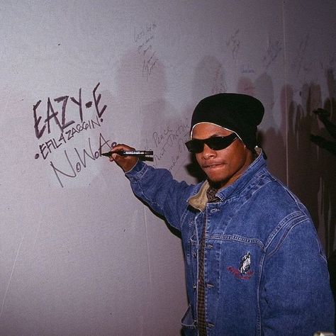 90's Hiphop on Instagram: "‘Boy, you should have known by now: Eazy Duz It..’ 💯 Photographer unknown 📸" Rapper Sunglasses, 90's Hiphop, Frank Ocean Songs, Top Rappers, 90s Rappers Aesthetic, Easy E, 90s Rappers, Eazy E, Old Memories