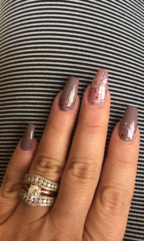 Winter Nail Ideas Coffin Shape, Cute Nail Art Almond Shape, Late Summer Nails Color Dip, Early Fall Gel Nails, Early Spring Nails Acrylic, Nagel Design Winter, Early Spring Nails Late Winter, December Gel Nails, Early December Nails