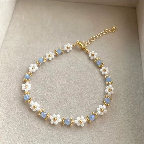 Beaded Flower Bracelet, Daisy Bracelet, Blue Floral Bracelet Flower Chain Bracelet, Beaded Flower Bracelet, Beaded Daisy, Daisy Jewelry, Daisy Bracelet, Beaded Bracelets Tutorial, Floral Bracelet, Beads Bracelet Design, Bracelet Blue