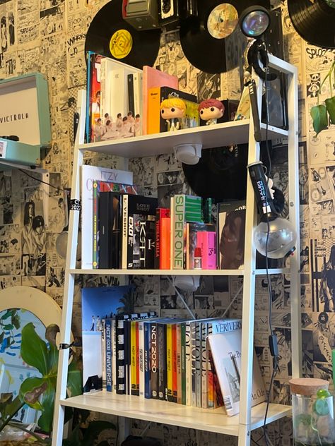 Kpop albums K Pop Shelf, Pop Shelf, Pop Collection, Room Makeover Bedroom, Room Makeover Inspiration, Room Aesthetic, Bedroom Inspo, Dream Room, Room Makeover