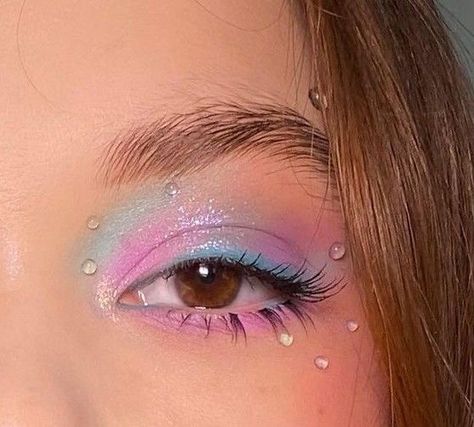 Taylor Swift Eyes, Taylor Swift Makeup, Taylor Swift Nails, Taylor Swift Costume, Uv Paint, Concert Makeup, Taylor Swift Tour Outfits, Taylor Swift Outfits, Creative Eye Makeup