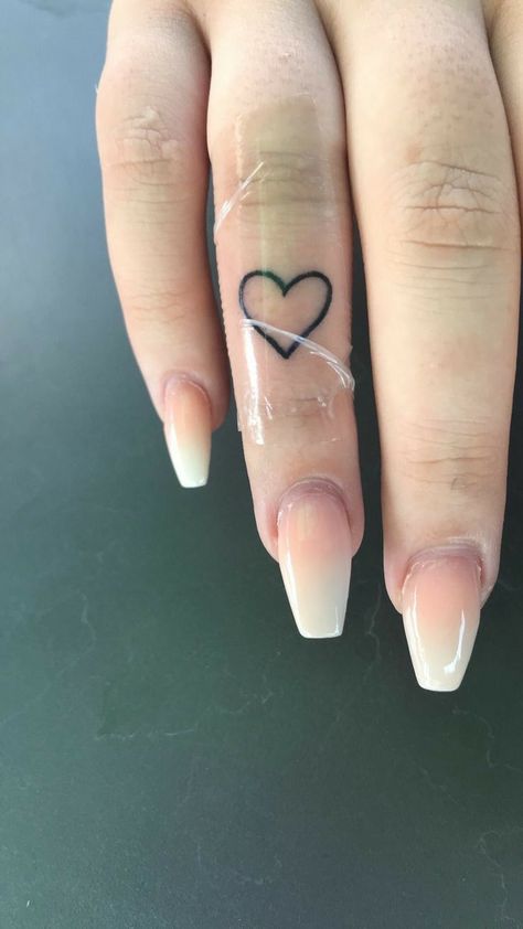 Heart Tattoo On Finger, Cute Finger Tattoos, Small Finger Tattoos, Finger Tattoo For Women, Hand Tattoos For Girls, Hand And Finger Tattoos, Ring Finger Tattoos, Finger Tattoo Designs, Pretty Tattoos For Women