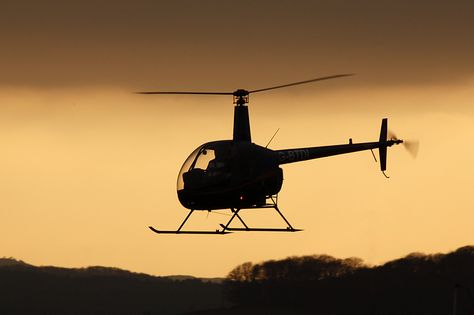 G-BTDI - Kingsfield Helicopters Robinson R22 at Fife - Glenrothes ... R22 Helicopter, Luxury Flight, Robinson Helicopter, Robinson R44, Force Pictures, Bell Helicopter, Big Birds, Against The Grain, Sunset Silhouette