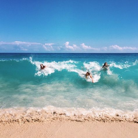 Body Surfing, No Wave, Black Pinterest, Summer Paradise, Photography Beach, Summer Street, Surf Life, Destination Voyage, Spring Jewelry