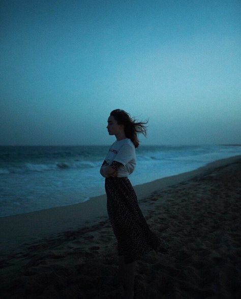 RYAN RAZON on Instagram: “From @isabellroden Curated by RYAN RAZON @s.urf” Blue Hour Photography, Photographie Portrait Inspiration, Beach Shoot, Blue Hour, Cinematic Photography, Photography Inspo, Blue Aesthetic, Cinematography, Film Photography