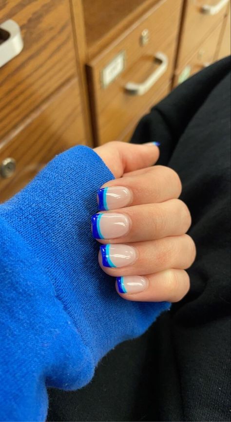 Sports Length Acrylic Nails Cute, Sport Length Nail Designs, Nails Acrylic Sports Length, Gel Nail Ideas Not Acrylic, Sport Length Acrylic Nails Cute, Best Nails For Beach Vacation, Sport Length Acrylic Nails French Tips, Simple Preppy Nails Short, Two Color French Tip Nails Square