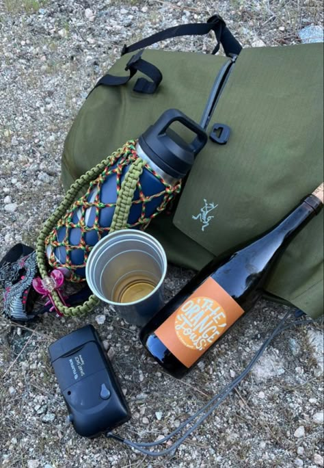 Black Hydroflask, Tobias Rhodes, All Rhodes Lead Here, Camping Outfit, Landscape Blue, Outfit Hiking, Camping Aesthetic, A Bottle Of Wine, Gap Year