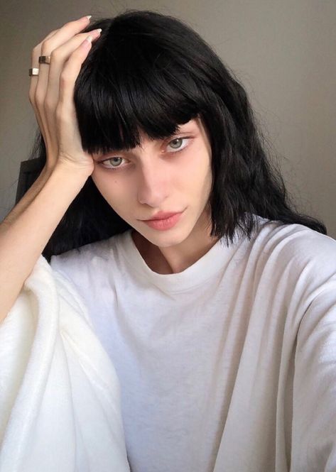 Hat With Bangs, Micro Bangs Round Face, Shot Hair Styles, Aesthetic Hair, Dark Hair, Woman Face, Aesthetic Girl, Hair Inspo, Hair Inspiration