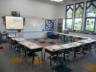 Finding Ways for All Kids to Flourish: Setting Up a New Classroom: Got Design Ideas? Part II Horseshoe Table, Desk Arrangement, Classroom Seating Arrangements, Desk Arrangements, Classroom Arrangement, Classroom Pictures, Classroom Desk, Classroom Seating, Toddler Worksheets