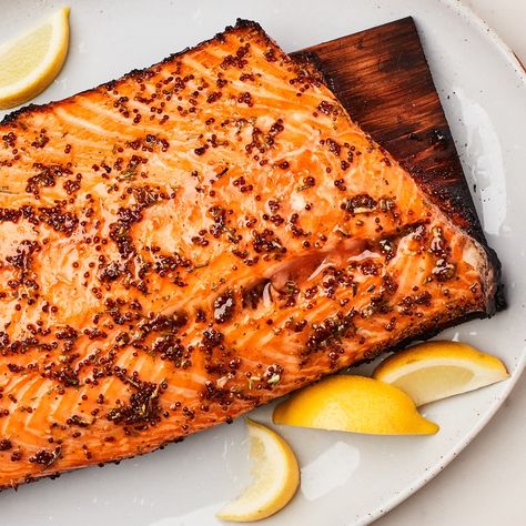 Cedar Plank Salmon Traeger, Cedar Salmon Recipes, Salmon Plank Grilling, Cedar Plank Salmon In Oven, Salmon On Cedar Plank In Oven, Cedar Planked Salmon Grilled, Cedar Planked Salmon, Planked Salmon Recipes Grilling, Salmon On Plank Grilling