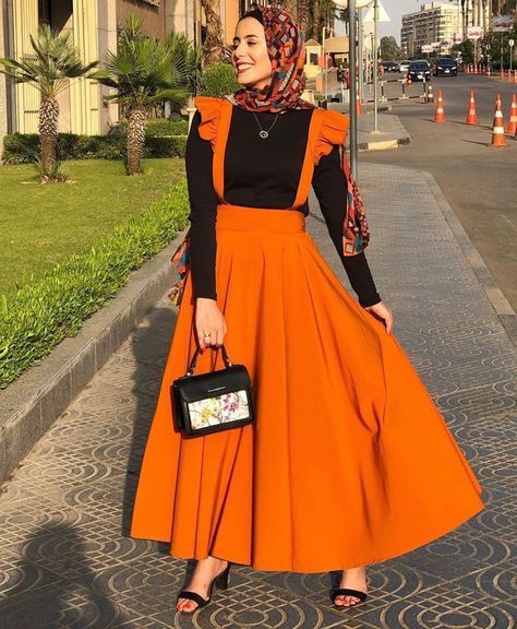 Two Piece Outfits Pants, Long Skirt For Women, Denim Dress Outfit, Outfits Muslim, Slip Dress Outfit, White Dress Outfit, Best Blouse Designs, Muslim Fashion Hijab, Fashion Illustration Dresses