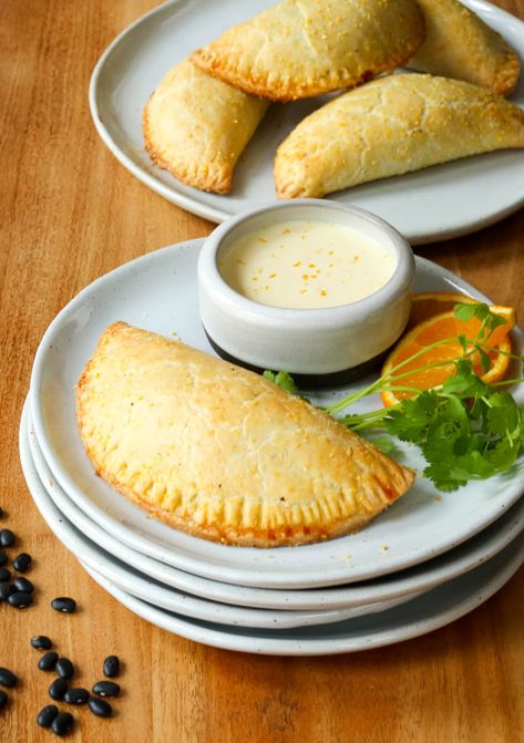 Homemade Empanada Dough, Bean Empanadas, Black Bean Empanadas, Vegan Empanadas, Potato Empanadas, Empanada Dough, Refried Bean, Empanadas Dough, Food Mexican