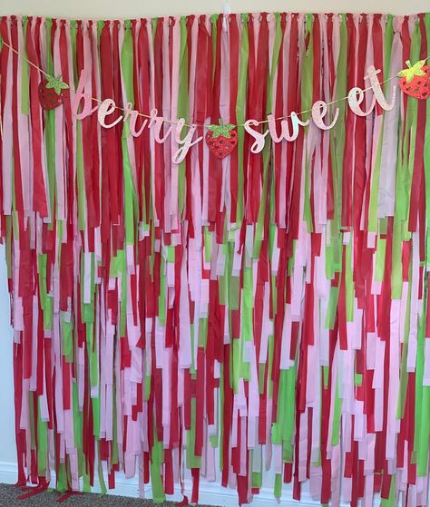 🍓BERRY Sweet One First Birthday🍓 -Red, Pink and Green  🍓Includes: fringe backdrop and berry sweet banner, ONE strawberry backdrop (shown with the balloons) happy birthday burlap banner, high chair fringe burlap banner. Does not include balloons, party hat or anything else shown but not listed.  🍓Handmade ready to hang fringe back drop. This backdrop is the perfect addition to any decor or party. Birthday parties, bachelorette parties, backdrop photos, dessert setups and much more! This fringe banner can be custom made and match any theme. It's reusable and can be used indoors or blows beautifully in the wind outside. 🍓Size-  backdrop is 5 ft across and 5 ft long. Can be hung a little higher to use the full length.  🍓How to hang- I recommend using command hooks on each end. The pictur Two Sweet Berry Party, Strawberry Photo Backdrop, Berry First Birthday Photo Backdrop, Strawberry Themed 1st Birthday Table Decor, Berry First Birthday Party Diy, Berry Balloon Garland, Diy Strawberry Decorations Birthday Parties, Berry Party Decorations, Strawberry Theme Party Decorations