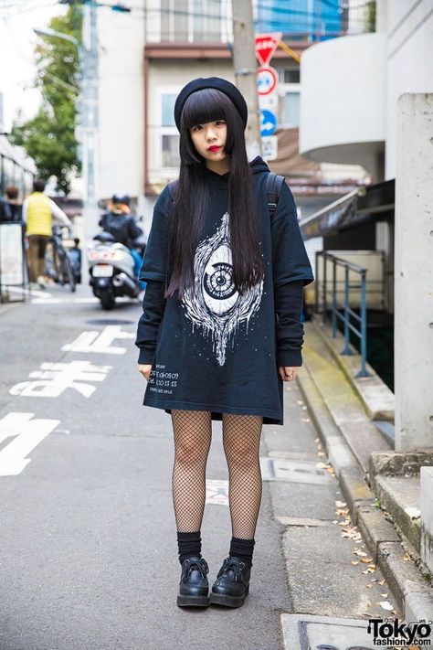 Golgari Swarm - Album on Imgur Japan Street Fashion, Boho Streetwear, Minimalist Moda, Japan Fashion Street, Outfits Minimalist, Harajuku Fashion Street, Tokyo Street Fashion, 일본 패션, Harajuku Girls